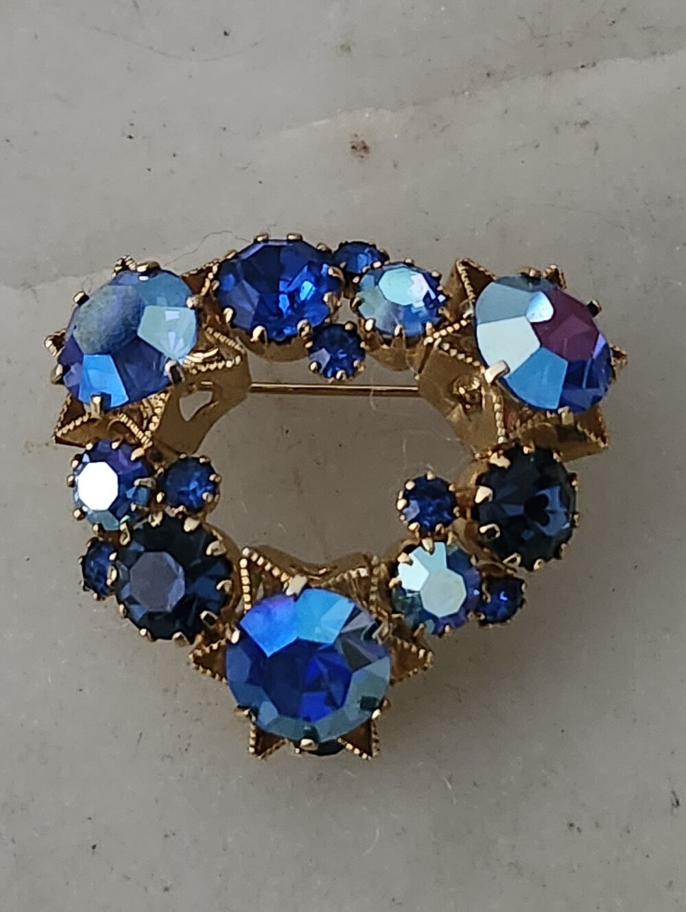 Vtg Austria Blue Rhinestone Crystal Wreath Brooch